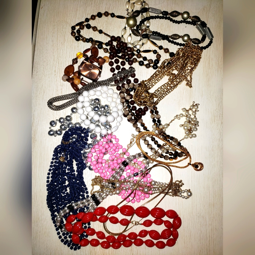 Mixed Lot of 12+ Vintage Necklaces